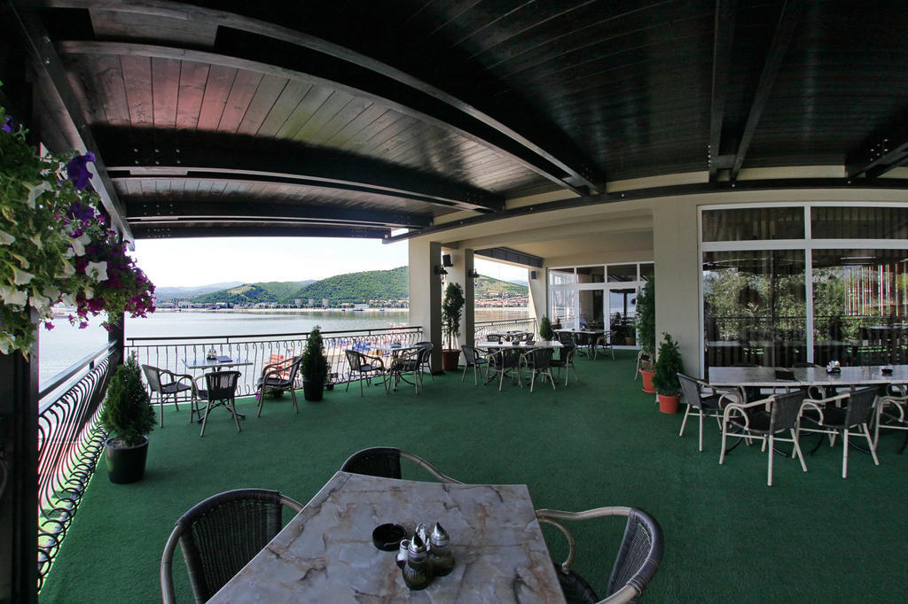 Pensiunea Taka Orşova Exterior foto