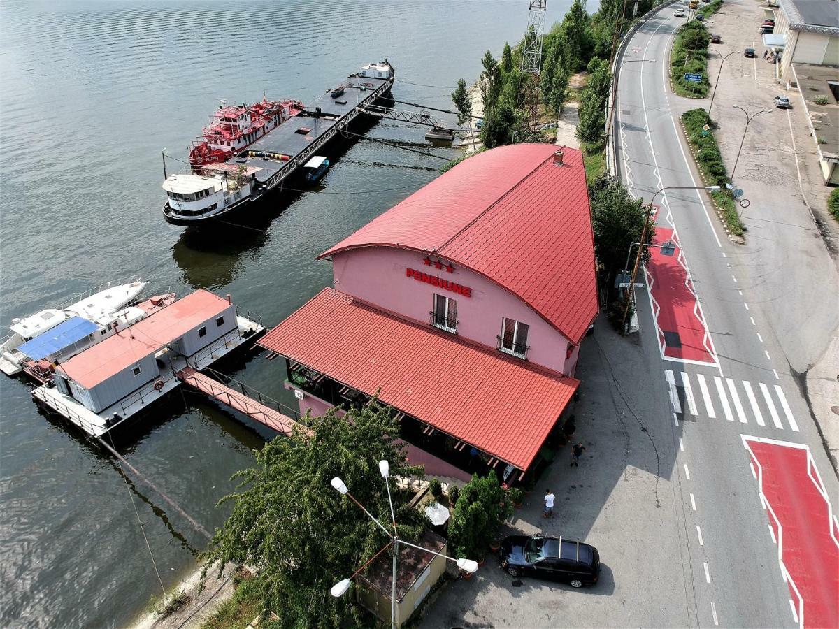 Pensiunea Taka Orşova Exterior foto